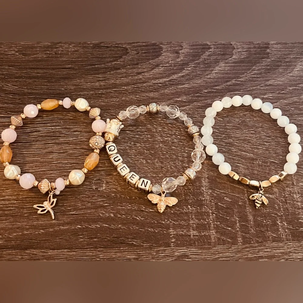đAvon bracelets - Picture 10 of 10